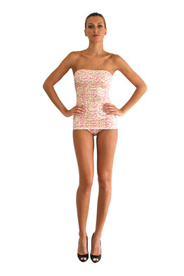 carly lee, nanette lapore, one piece swimsuit trend, this season's swimsuit trend, c. style blog, cstyleblog, c style blog, vince camuto, ray ban suglasees, one piece swimsuits 